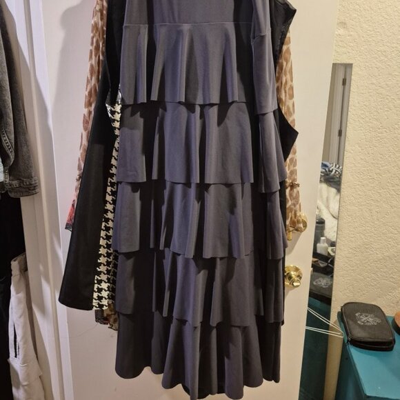 SALE DELETING 4/15 Like New Junee Charcoal Grey Ruffle Skirt - Picture 2 of 3